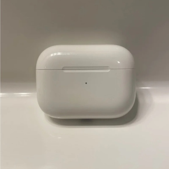Apple AirPods Pro 1st Generation - Picture 2 of 4